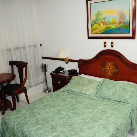 Hotel Quinta Avenida Cúcuta エクステリア 写真