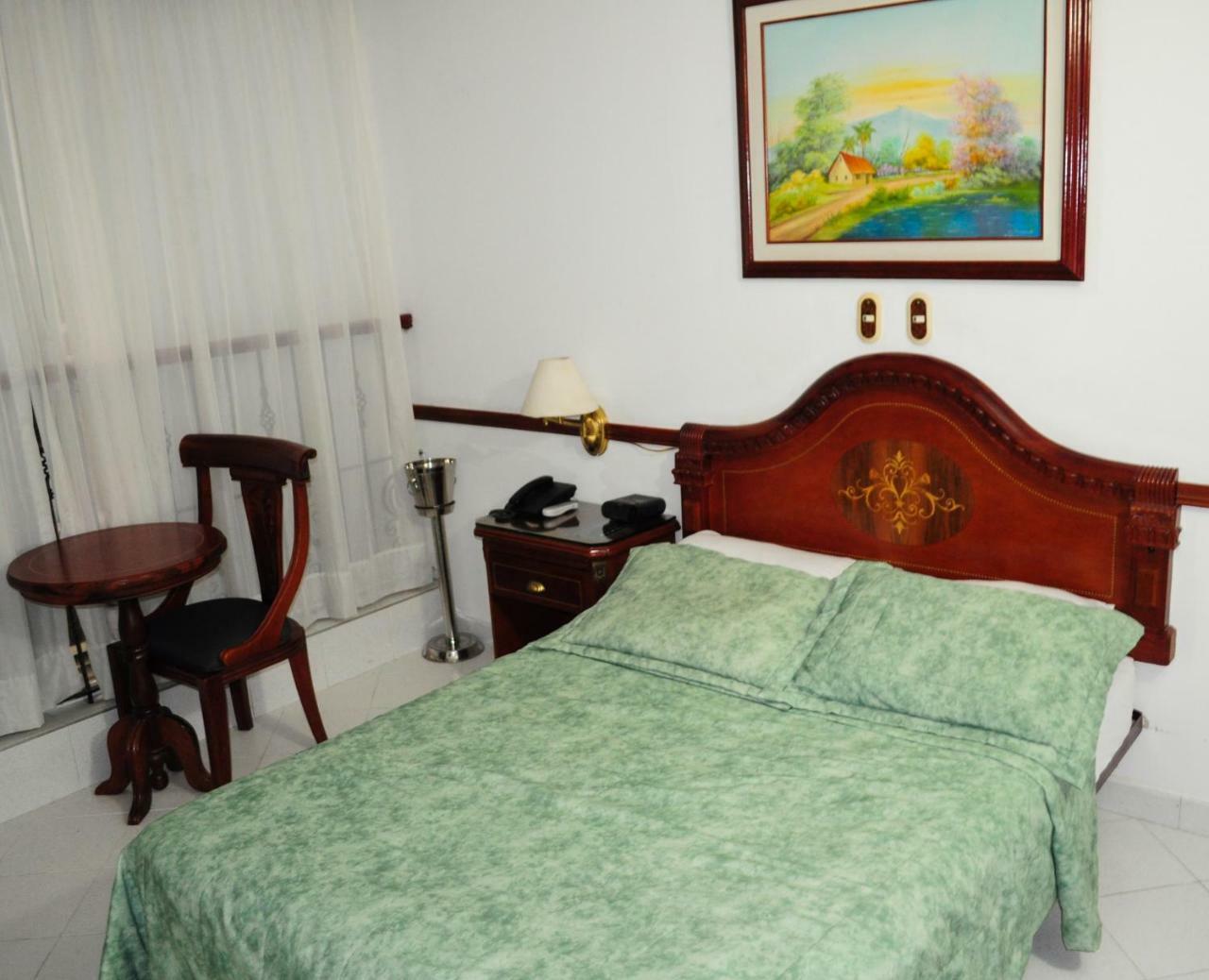Hotel Quinta Avenida Cúcuta エクステリア 写真